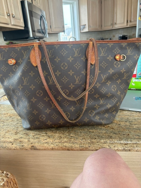 Louis Vuitton Handbags - Louis Vuitton Monogram Canvas Tote in Brown and Tan